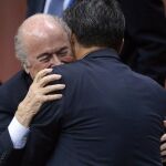Joseph Blatter celebra su reelección durante el 65º Congreso de la institución, en Zúrich (Suiza).