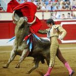 El francés se la jugó en el segundo de la tarde en Cuatro Caminos