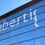Abertis deja el negocio de aeropuertos al vender sus acciones en DCA