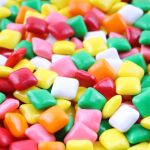 Si no puede quitarse de la cabeza una canción, mastique chicle