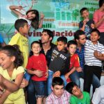 Cayetano y El Fandi disfrutaron de una buena merienda con los niños