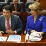 Aguirre refuerza a Ignacio González: asumirá las competencias de Cultura y Deportes, que desaparece como consejería