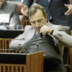 El actual consejero de Empleo, Manuel Recio, durante un reciente pleno en el Parlamento de Andalucía