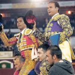 Luis Bolívar y Antonio Ferrera salieron ayer a hombros de Castellón