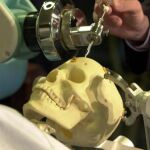 Ensayo de una biopsia realizada mediante un sistema robotizado