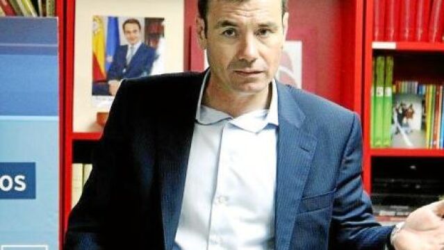 La supervisión de los avales ha estado cargada de polémica por la rigidez de los criterios utilizada por los socialistas madrileños