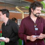 José Sarrión, junto a la candidata a las Cortes por Palencia, Maribel Martín, y Rubén Alonso, reparten propaganda en la feria Multisectorial de Villamuriel de Cerrato