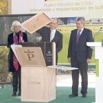 Miguel Sebastián pone la primera piedra del nuevo Parador de Cádiz