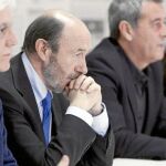 Twitter recuerda a Rubalcaba que no fue capaz de ilusionar