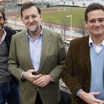 Inaki Oyarzábal, secretario general del PP vasco, Mariano Rajoy, Antonio Basagoiti, presidente del PP vasco y Arantza Quiroga, presidenta del parlamento vasco