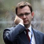 Dimite el jefe de prensa de Cameron