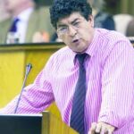 El coordinador regional de IULV-CA, Diego Valderas, cree que las elecciones autonómicas deben anticiparse al mes de octubre