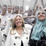 La ministra de Asuntos Exteriores posa con los trabajadores del Programa Mundial de Alimentos, con los que España colabora