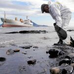 Las gasolineras han causado varios vertidos en las aguas de Algeciras