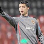 Cristiano «dedicó» una peineta a unos hinchas que le apuntaban con un láser