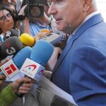 Duran Lleida, ayer, a las puertas del Congreso de los Diputados