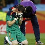 Iker emocionado tras el gol de Iniesta