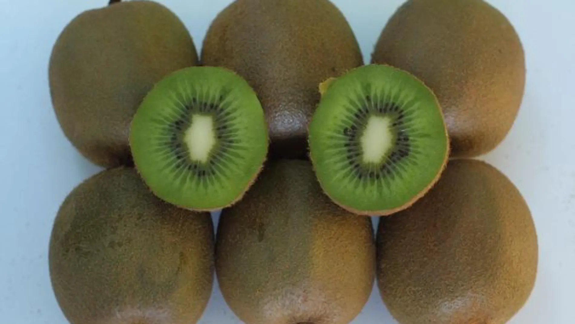 El consumo de kiwi ayuda a reducir la presión arterial
