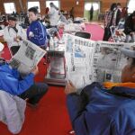 Los medios japoneses son más comedidos y tratan de no crear alarma entre la población