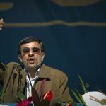 Irán azuza la guerra del petróleo