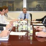 El consejero de Agricultura y Agua de la Región, Antonio Cerdá, presidió el encuentro de la Comunidad con la directora general de Agua del Ministerio de Medio Ambiente