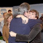 Sánchez-Camacho celebró el final de campaña con militantes y cargos del partido en Can Dragó