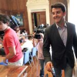 El edil del PP reconoce el «error» de haber permitido la foto con Izagirre