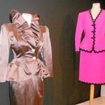 Dos de los trajes de Pertegaz presentes en la muestra catalana