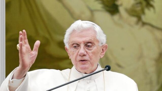 El Papa presidió el Ángelus desde su residencia estival