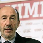 Rubalcaba confirma a Valenciano como número dos por Madrid