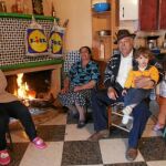 Genaro y su familia viven todos juntos en el Gallinero. Antes estuvieron en el Cañaveral. El patriarca se dedica a la venta de electrodomésticos.