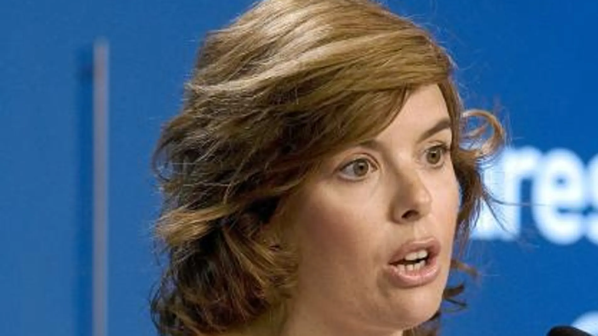 La portavoz del PP en el Congreso, Soraya Sáenz de Santamaría, ayer durante la rueda de prensa en Génova