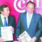 El conseller de Infraesetructuras, Mario Flores y el presidente de la Cámara de Valencia, José Vicente Morata
