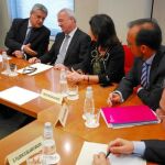 Miguel del Toro, Ramón Luis Valcárcel, Inmaculada García y Salvador Marín, momentos antes del inicio de la Comisión Ejecutiva de la Croem