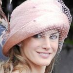 La marca de la princesa Letizia lució este precioso tocado de Pablo y Mayaya en la boda de Guillermo y Catalina