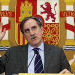 El ministro de Trabajo, Valeriano Gómez