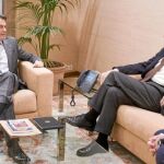Mas recibió ayer en la Generalitat al presidente del Institut d'Estudis Catalans, Salvador Giner, y al vicepresidente, Joandomèc Ros