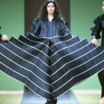 Uno de los diseños del desfile en le Museo de Artes Decorativas de París