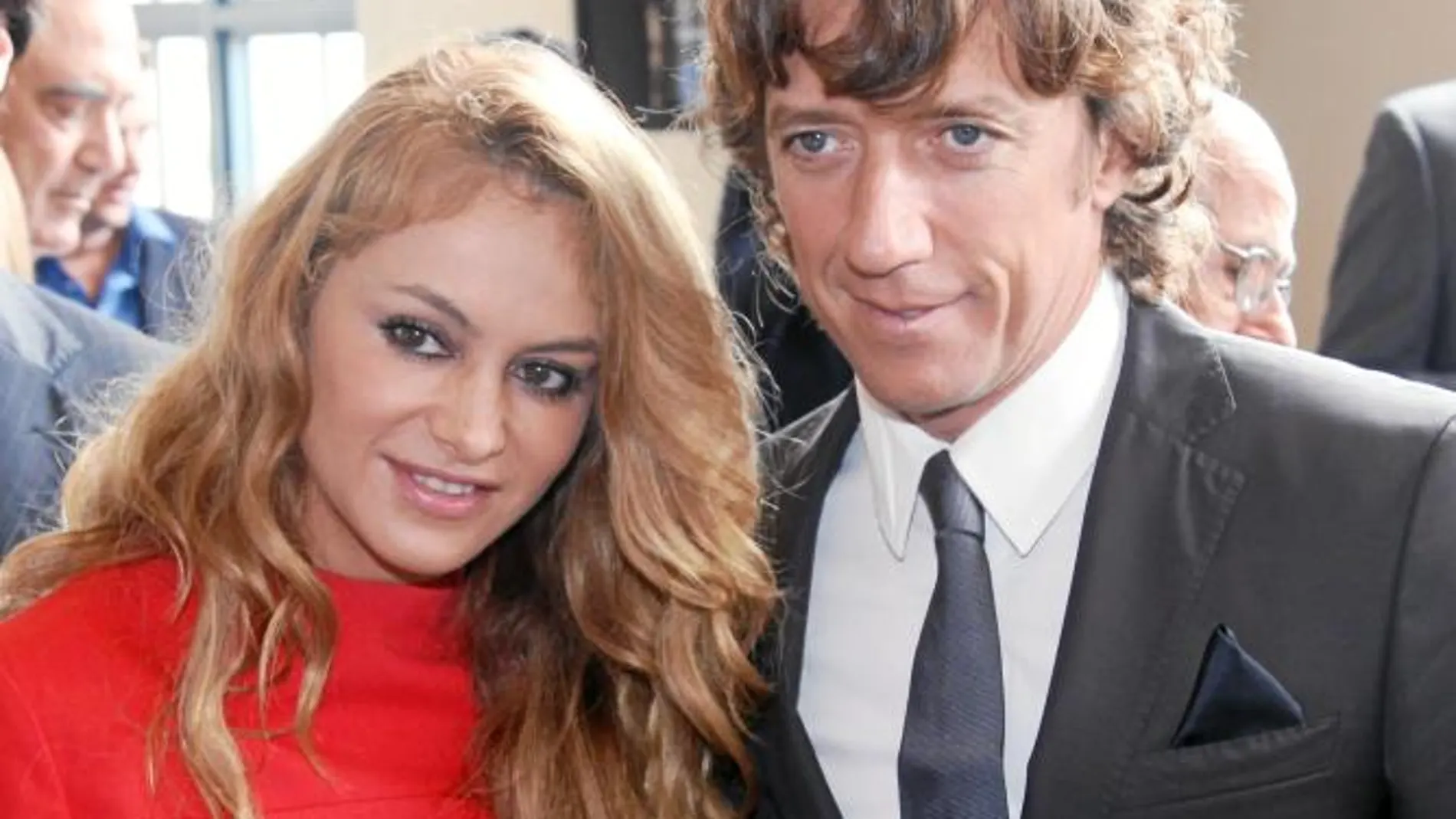 Colate el azote de Paulina