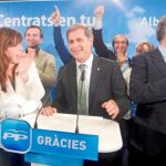 Alberto Fernández celebra un resultado histórico para el PP la noche del 22-M, ocho concejales