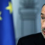 Rubalcaba subraya la responsabilidad de los bancos al dar hipotecas «al límite»