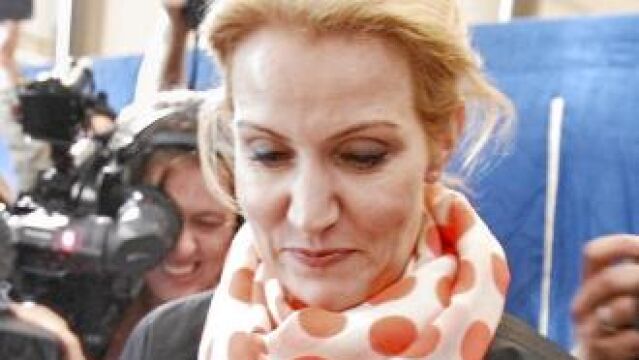 Helle Thorning-Schmidt al acudir a votar ayer en Copenhague