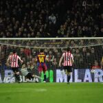 El Barcelona sigue líder