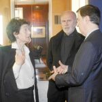 Paloma O'Shea con López Cobos y Rafael Pardo, director de la Fundación BBVA