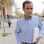 El ex gerente de Emarsa, Esteban Cuesta, a su salida del juzgado de Instrucción número 15 donde prestó declaración durate seis horas