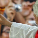 Centenares de miles de personas se echaron a la calle para recibir al Papa cuando llegó a Madrid