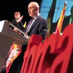 Duran Lleida ofreció ayer un mitin en Badalona, ciudad a la que también han acudido PP y PSC