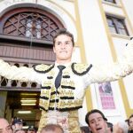 Daniel Luque cortó ayer dos orejas y salió a hombros en Santander