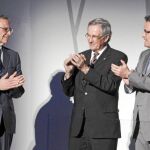 El presidente de Telefónica, César Alierta, el alcalde Trias y el president Mas inaugurando la nueva torre de Telefónica