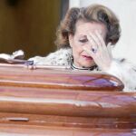 Carmen Sevilla se derrumba en el adiós a Algueró